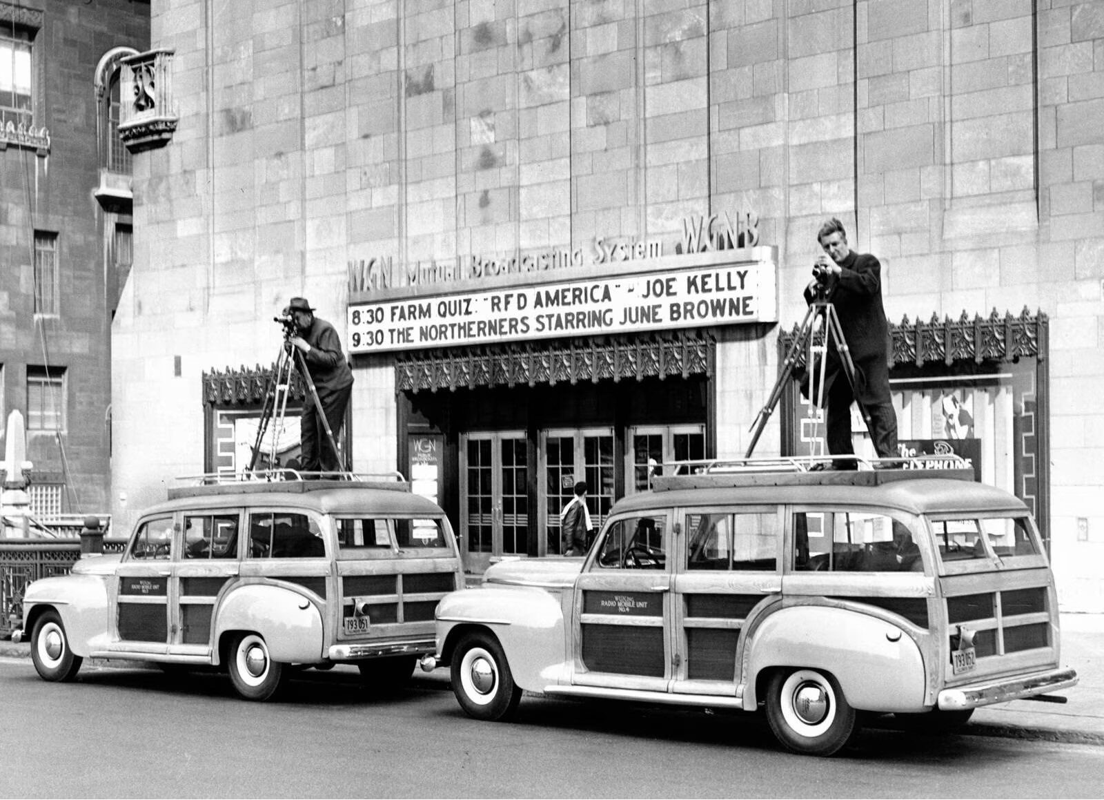 WGN Channel 9 entre en ondes, 1948