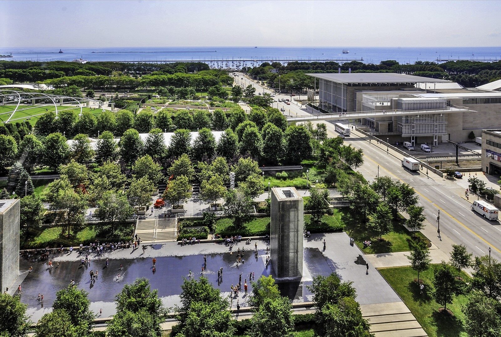 Millennium Park’s fountain and the Modern Wing, 2009