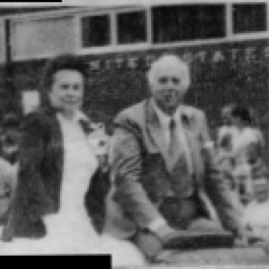 Ova Parish and S.P. Van Nispen Dutch Cousul General at the 1882 Gladiola Festival Parade