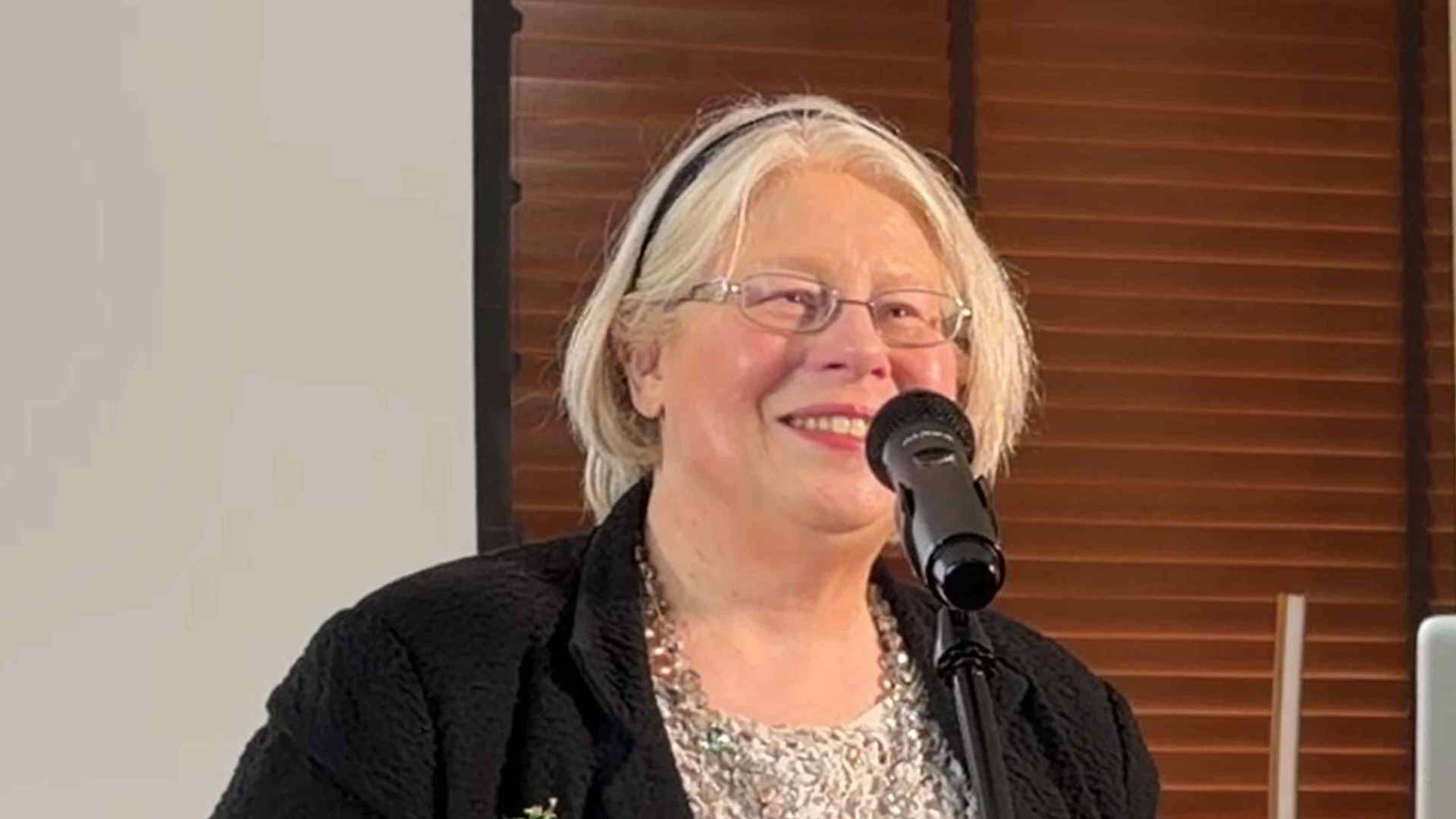 Leslie Recht, « Les habitants des falaises »