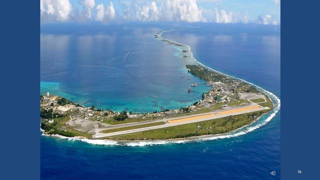 Diapositive 36 : L’île de Kwajalein vue du ciel