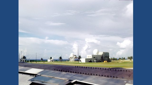 Diapositive 40 : Radars au bord de la piste de Kwajalein